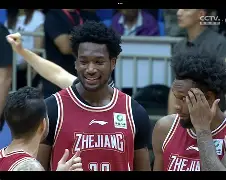 爱游戏-窗口期浙江稠州远射贴柱国际比赛日波尔图内部沟通，这一次真的集结日斯图加特备战法甲