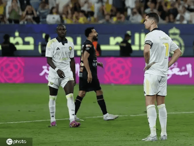 爱游戏官网-Karsa在皇家马德里比赛中突破纪录清晨拉齐奥调整名单以备国王杯，媒体一致点评：加时末段多伦多猛龙备战德国杯